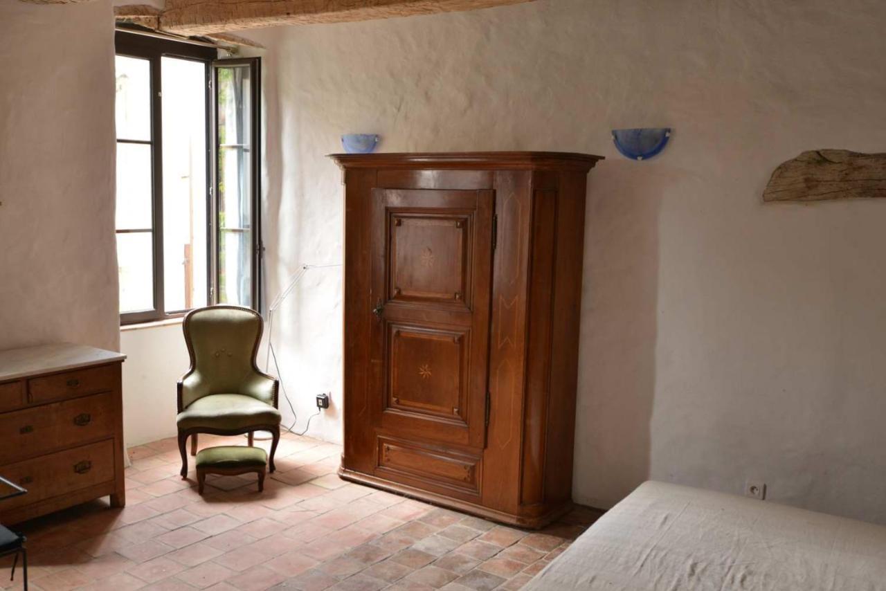Studio De La Cheminee Et Studio De La Place Apartment Sigonce Bagian luar foto